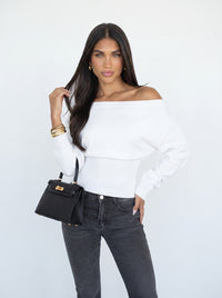 MARTA | Jersey oversize de hombros descubiertos