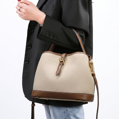 MARTA | Bolso bandolera de gran capacidad con acabado texturizado